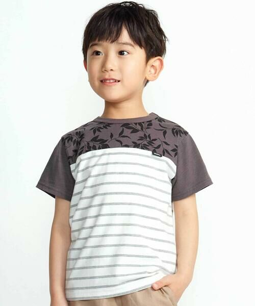 BeBe/べべ リーフ柄ボーダー切り替え天竺半袖Tシャツ(90~150cm) グレー系 120cm BeBe/べべ リーフ柄ボーダー切り替え天竺半袖Tシャツ(90~150cm) グレー系 120cm