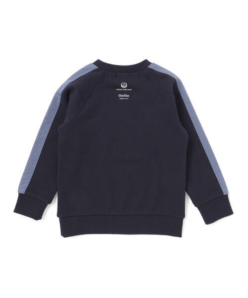 BeBe / べべ スウェット | 【JALコラボ】飛行機刺しゅう袖切り替えラグラントレーナー(90~130cm) | 詳細19