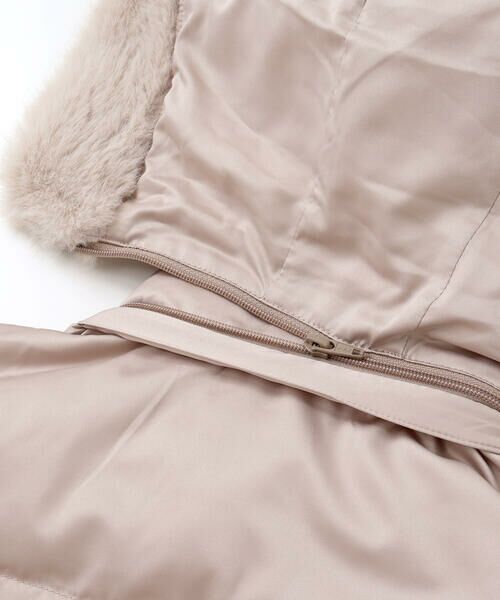 BeBe / べべ ダウンジャケット・ベスト | 【撥水加工】タフタウエストギャザーファーフード中綿コート(100~160cm) | 詳細8