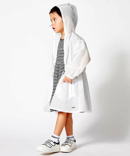 BeBe / べべ ナイロンジャケット | ボーダーギャザーワンピース+シアータフタロングパーカーセット(100~150cm) | 詳細2