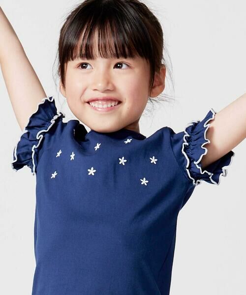 BeBe / べべ Tシャツ | フラワーシャワー刺しゅうフリル天竺半袖Tシャツ(90~150cm) | 詳細5