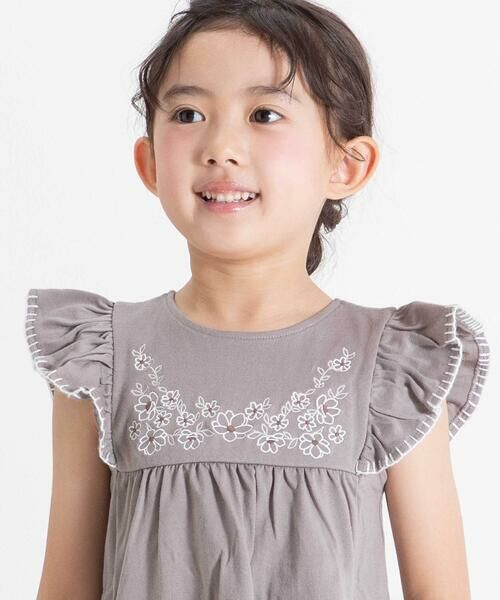 BeBe / べべ Tシャツ | フラワー刺しゅう天竺フリル袖フレアTシャツ(90~150cm) | 詳細9