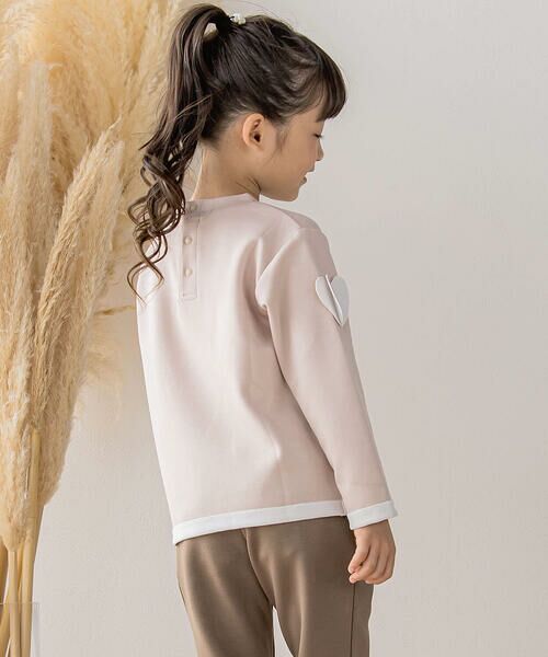 BeBe Petits Pois Vert / ベベ プチ ポワ ヴェール スウェット | 【店舗限定】ハートいっぱいダンボールニットトップス(95~150cm) | 詳細2