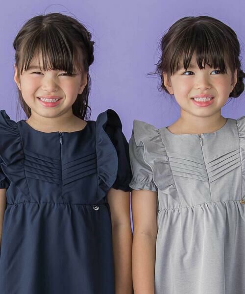 BeBe Petits Pois Vert / ベベ プチ ポワ ヴェール ミニ丈・ひざ丈ワンピース | センタータックパフスリーブワンピース(95~150cm) | 詳細3