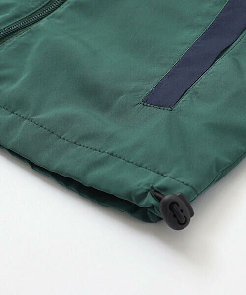 BeBe Petits Pois Vert / ベベ プチ ポワ ヴェール ナイロンジャケット | ドローコード付き配色タフタジャケット(95~150cm) | 詳細18