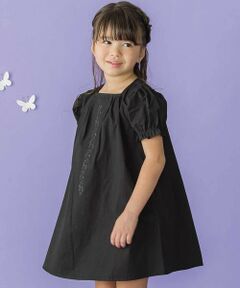 BeBe Petits Pois Vert / ベベ プチ ポワ ヴェール ミニ丈・ひざ丈ワンピース | フロント刺しゅうタックパフスリーブワンピース(95~150cm)