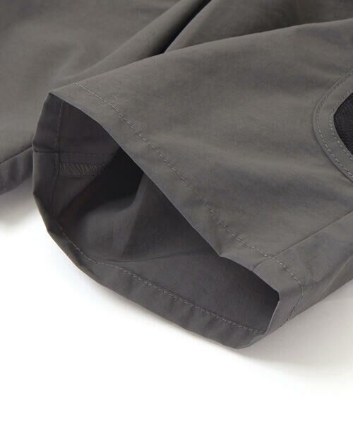 BeBe Petits Pois Vert / ベベ プチ ポワ ヴェール ショート・ハーフ・半端丈パンツ | 【撥水】ポケットメッシュ切り替えサイドポケットハーフパンツ(95~150cm) | 詳細10