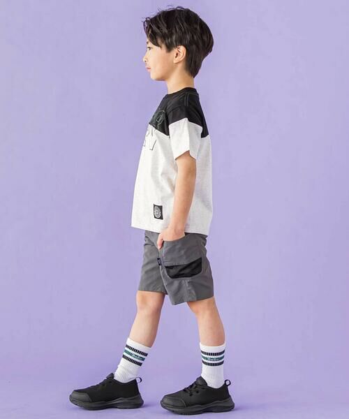 BeBe Petits Pois Vert / ベベ プチ ポワ ヴェール Tシャツ | バイカラーBIGロゴプリント天竺半袖Tシャツ(95~160cm) | 詳細2
