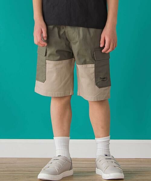 BeBe Petits Pois Vert / ベベ プチ ポワ ヴェール ショート・ハーフ・半端丈パンツ | 【店舗限定】バイカラーカーゴポケットハーフパンツ(95~150cm)<br>(グリーン系)