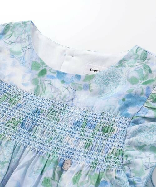 BeBe Petits Pois Vert / ベベ プチ ポワ ヴェール ミニ丈・ひざ丈ワンピース | 花柄スモッキングワンピース(95~150cm) | 詳細11