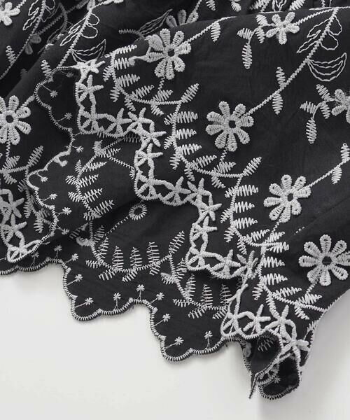 BeBe Petits Pois Vert / ベベ プチ ポワ ヴェール セットアップ | 立体花綿刺しゅうレースセットアップ(95~150cm) | 詳細17