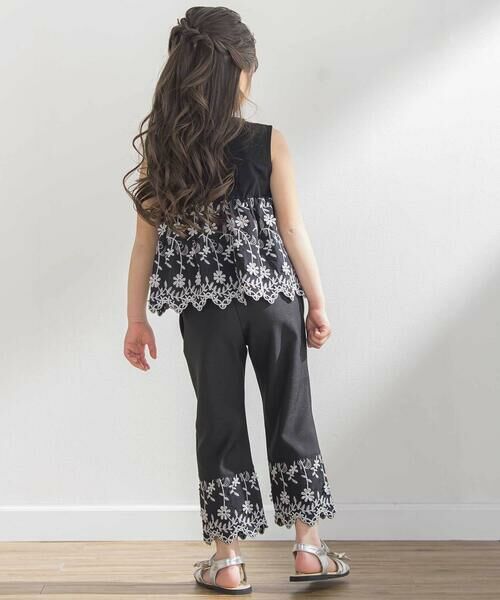 BeBe Petits Pois Vert / ベベ プチ ポワ ヴェール セットアップ | 立体花綿刺しゅうレースセットアップ(95~150cm) | 詳細11