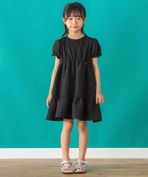 BeBe Petits Pois Vert / ベベ プチ ポワ ヴェール ミニ丈・ひざ丈ワンピース | 【店舗限定】パフスリーブティアードワンピース(95~150cm) | 詳細2