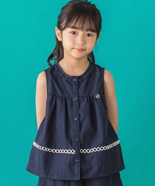 BeBe Petits Pois Vert / ベベ プチ ポワ ヴェール セットアップ | 【店舗限定】切り替えレースブラウス＋ショートパンツセットアップ(95~150cm) | 詳細4