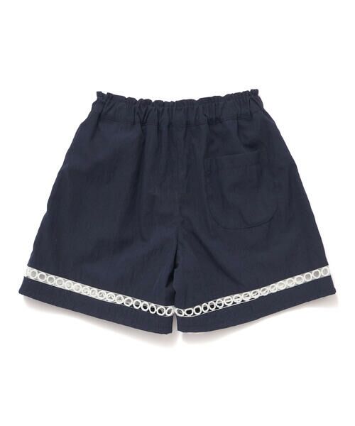 BeBe Petits Pois Vert / ベベ プチ ポワ ヴェール セットアップ | 【店舗限定】切り替えレースブラウス＋ショートパンツセットアップ(95~150cm) | 詳細7