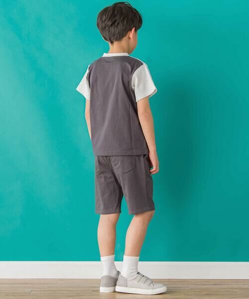 BeBe Petits Pois Vert / ベベ プチ ポワ ヴェール セットアップ | 【店舗限定】ワッフル×天竺ワッペン半袖Tシャツ＋ショートパンツセットアップ(95~150cm) | 詳細2