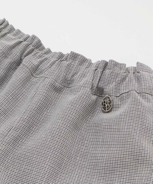 BeBe Petits Pois Vert / ベベ プチ ポワ ヴェール ショート・ハーフ・半端丈パンツ | 【店舗限定】千鳥格子スカラップポケットショートパンツ(95~160cm) | 詳細8