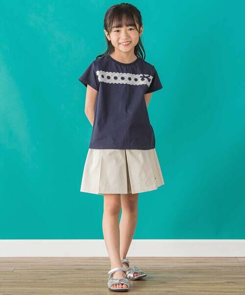 BeBe Petits Pois Vert / ベベ プチ ポワ ヴェール Tシャツ | 【店舗限定】スカラップ丸レーステープ切り替え天竺半袖Tシャツ(95~160cm) | 詳細13