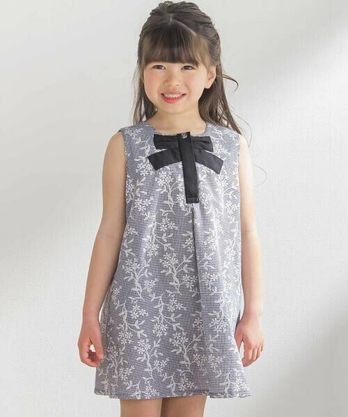 BeBe Petits Pois Vert / ベベ プチ ポワ ヴェール ミニ丈・ひざ丈ワンピース | ギンガムチェック花柄プリントワンピース(95~150cm)(ブラック系)