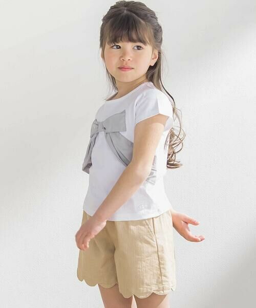 BeBe Petits Pois Vert / ベベ プチ ポワ ヴェール Tシャツ | サテン風配色リボンモチーフ半袖Tシャツ(95~150cm) | 詳細2