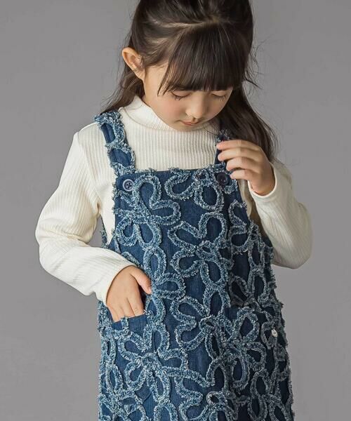 BeBe Petits Pois Vert / ベベ プチ ポワ ヴェール ミニ・ひざ丈スカート | 【店舗限定】花柄フリンジデニムジャンパースカート(95~150cm) | 詳細2