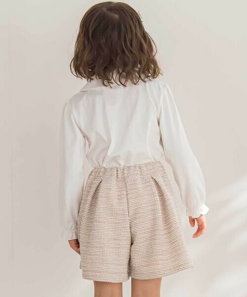 BeBe Petits Pois Vert / ベベ プチ ポワ ヴェール シャツ・ブラウス | 【店舗限定】襟付き花ワッペン刺しゅう天竺長袖ブラウス(95~150cm) | 詳細2