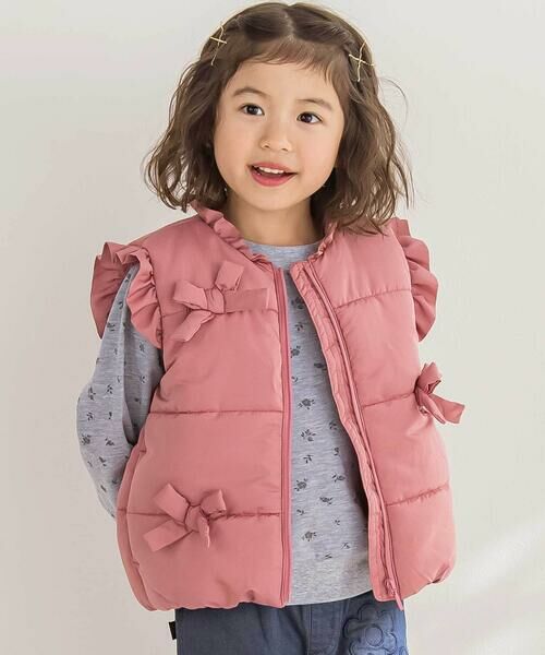 BeBe Petits Pois Vert/ベベ プチ ポワ ヴェール 【店舗限定】リボンフリルタフタ中綿ベスト(95~150cm) ピンク 100cm BeBe Petits Pois Vert/ベベ プチ ポワ ヴェール 【店舗限定】リボンフリルタフタ中綿ベスト(95~150cm) ピンク 100cm