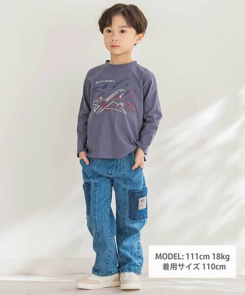 BeBe Petits Pois Vert / ベベ プチ ポワ ヴェール Tシャツ | 【店舗限定】飛行機発泡プリント天竺長袖Tシャツ(95~150cm) | 詳細1