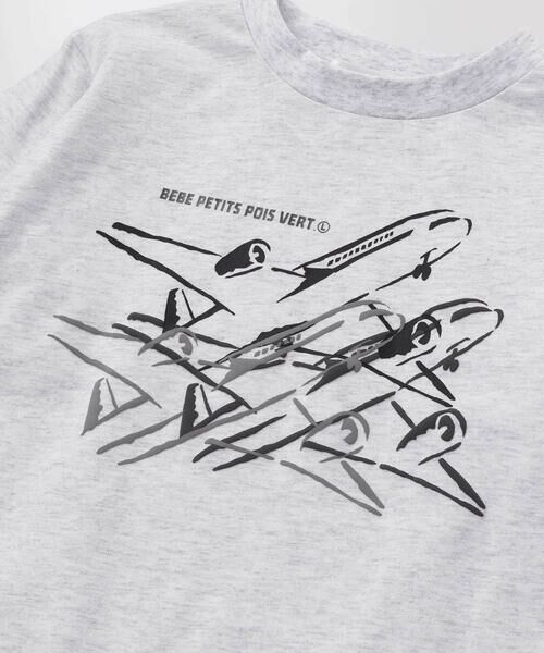 BeBe Petits Pois Vert / ベベ プチ ポワ ヴェール Tシャツ | 【店舗限定】飛行機発泡プリント天竺長袖Tシャツ(95~150cm) | 詳細11