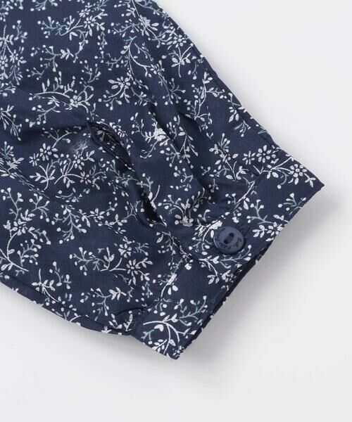 BeBe Petits Pois Vert / ベベ プチ ポワ ヴェール シャツ・ブラウス | スカラップ襟ブロード花柄シャツ(110~150cm) | 詳細11