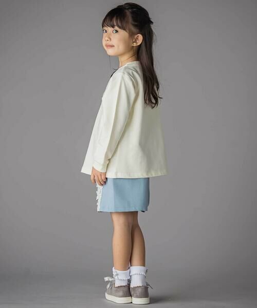 BeBe Petits Pois Vert / ベベ プチ ポワ ヴェール スウェット | 花ストレッチフロントプリーツAライントレーナー(95~160cm) | 詳細2