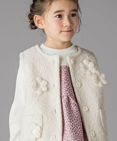 BeBe Petits Pois Vert / ベベ プチ ポワ ヴェール ベスト | 花モチーフシープボアベスト(95~150cm) | 詳細3