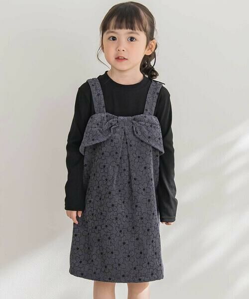 BeBe Petits Pois Vert/ベベ プチ ポワ ヴェール 【店舗限定】花柄コールテンジャンパースカート+長袖リブトップスセット(95~150cm) グレー系 130cm BeBe Petits Pois Vert/ベベ プチ ポワ ヴェール 【店舗限定】花柄コールテンジャンパースカート+長袖リブトップスセット(95~150cm) グレー系 130cm