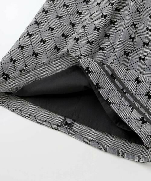 BeBe Petits Pois Vert / ベベ プチ ポワ ヴェール ミニ・ひざ丈スカート | 【店舗限定】【お揃い】リボンプリントチェックジャンパースカート(95~150cm) | 詳細13