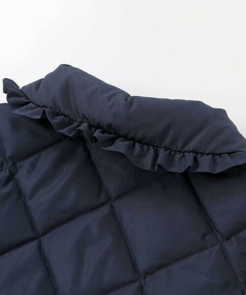 BeBe Petits Pois Vert / ベベ プチ ポワ ヴェール テーラードジャケット | 【店舗限定】タフタフリルキルトダウンジャケット(95~160cm) | 詳細12