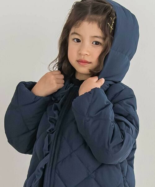 BeBe Petits Pois Vert / ベベ プチ ポワ ヴェール テーラードジャケット | 【店舗限定】タフタフリルキルトダウンジャケット(95~160cm) | 詳細4