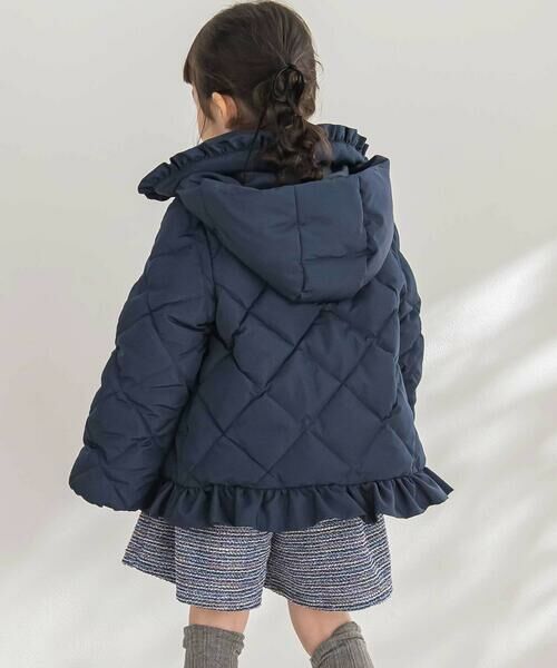 BeBe Petits Pois Vert / ベベ プチ ポワ ヴェール テーラードジャケット | 【店舗限定】タフタフリルキルトダウンジャケット(95~160cm) | 詳細5