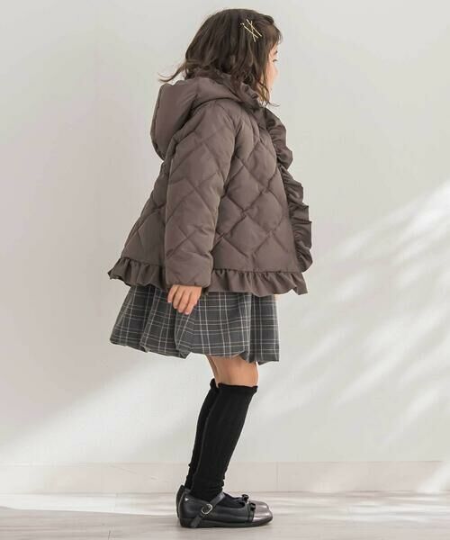 BeBe Petits Pois Vert / ベベ プチ ポワ ヴェール テーラードジャケット | 【店舗限定】タフタフリルキルトダウンジャケット(95~160cm) | 詳細21