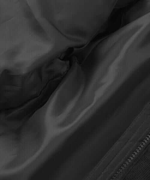 BeBe Petits Pois Vert / ベベ プチ ポワ ヴェール テーラードジャケット | 【店舗限定】タフタコールテン切り替えダウンジャケット(95~150cm) | 詳細13