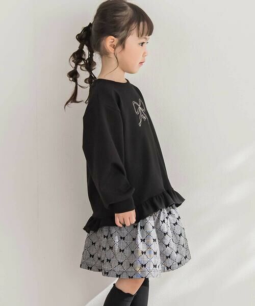 BeBe Petits Pois Vert / ベベ プチ ポワ ヴェール スウェット | 【店舗限定】ポンチ裾フリルリボン刺しゅうトレーナー(95~150cm) | 詳細3