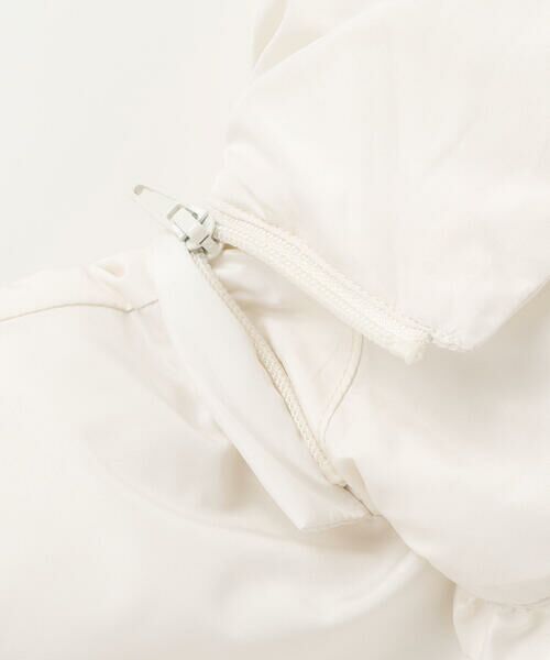 BeBe Petits Pois Vert / ベベ プチ ポワ ヴェール その他アウター | フリル襟スカラップタフタダウンコート(95~160cm) | 詳細8