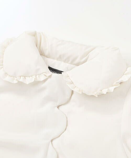 BeBe Petits Pois Vert / ベベ プチ ポワ ヴェール その他アウター | フリル襟スカラップタフタダウンコート(95~160cm) | 詳細9