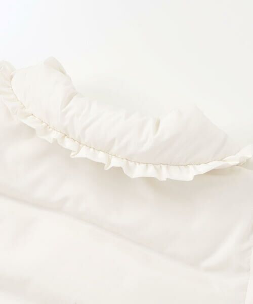 BeBe Petits Pois Vert / ベベ プチ ポワ ヴェール その他アウター | フリル襟スカラップタフタダウンコート(95~160cm) | 詳細10