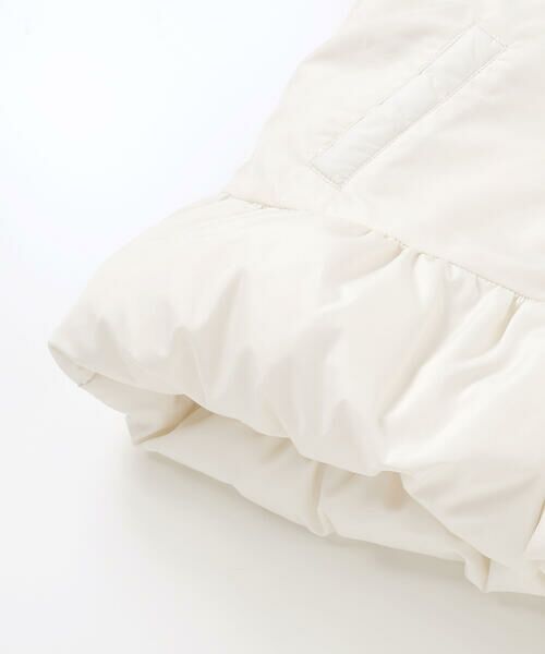 BeBe Petits Pois Vert / ベベ プチ ポワ ヴェール その他アウター | フリル襟スカラップタフタダウンコート(95~160cm) | 詳細15