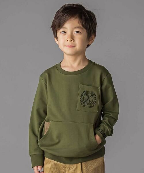 BeBe Petits Pois Vert/ベベ プチ ポワ ヴェール エンブレム刺しゅう裏毛トレーナー(95~150cm) グリーン 110cm BeBe Petits Pois Vert/ベベ プチ ポワ ヴェール エンブレム刺しゅう裏毛トレーナー(95~150cm) グリーン 110cm
