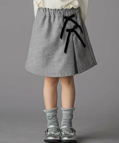 BeBe Petits Pois Vert/ベベ プチ ポワ ヴェール ラップスカート風リボンキュロットパンツ(100~150cm) グレー 110cm BeBe Petits Pois Vert/ベベ プチ ポワ ヴェール ラップスカート風リボンキュロットパンツ(100~150cm) グレー 110cm