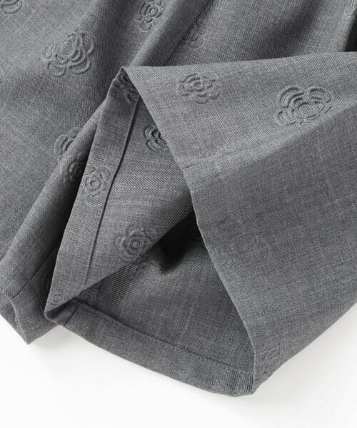 BeBe Petits Pois Vert / ベベ プチ ポワ ヴェール その他トップス | 【店舗限定】型押し花柄ベスト+ショートパンツセットアップ(95~150cm) | 詳細18