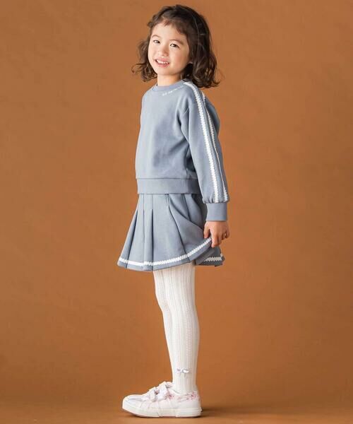 BeBe Petits Pois Vert / ベベ プチ ポワ ヴェール スウェット | 【店舗限定】【お揃い】裏毛袖ラインレーストレーナー(95~150cm) | 詳細2