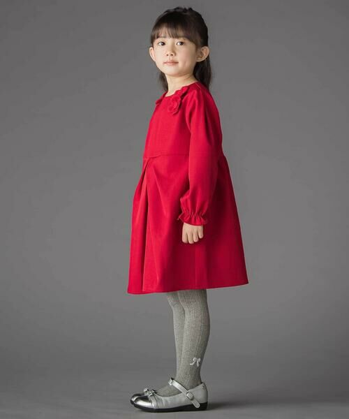 BeBe Petits Pois Vert / ベベ プチ ポワ ヴェール ミニ丈・ひざ丈ワンピース | 立体花モチーフ斜めタックワンピース(95~150cm) | 詳細7