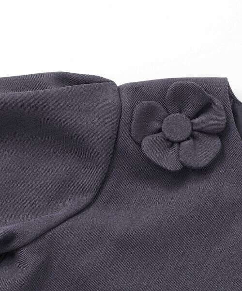 BeBe Petits Pois Vert / ベベ プチ ポワ ヴェール ミニ丈・ひざ丈ワンピース | 立体花モチーフ斜めタックワンピース(95~150cm) | 詳細14